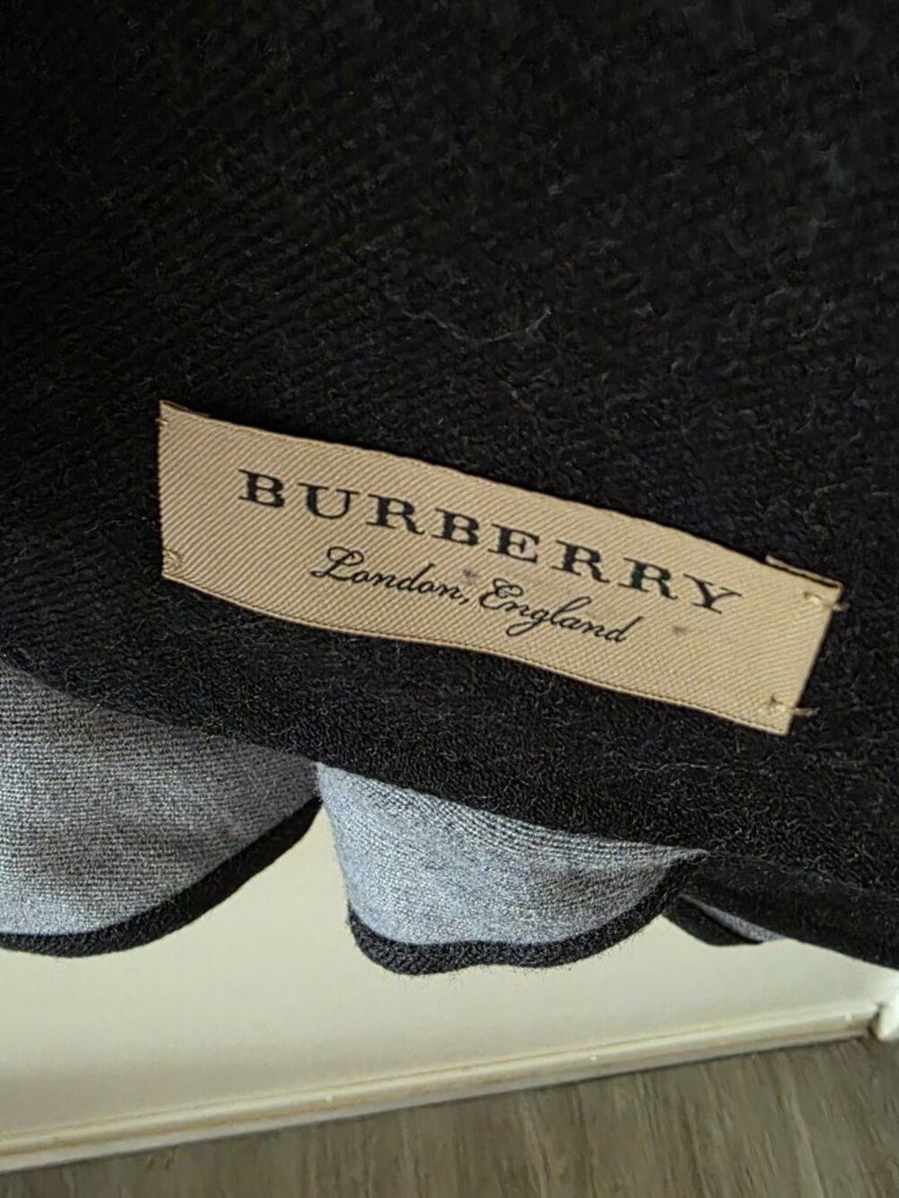 Burberry - Picture 11 of 16